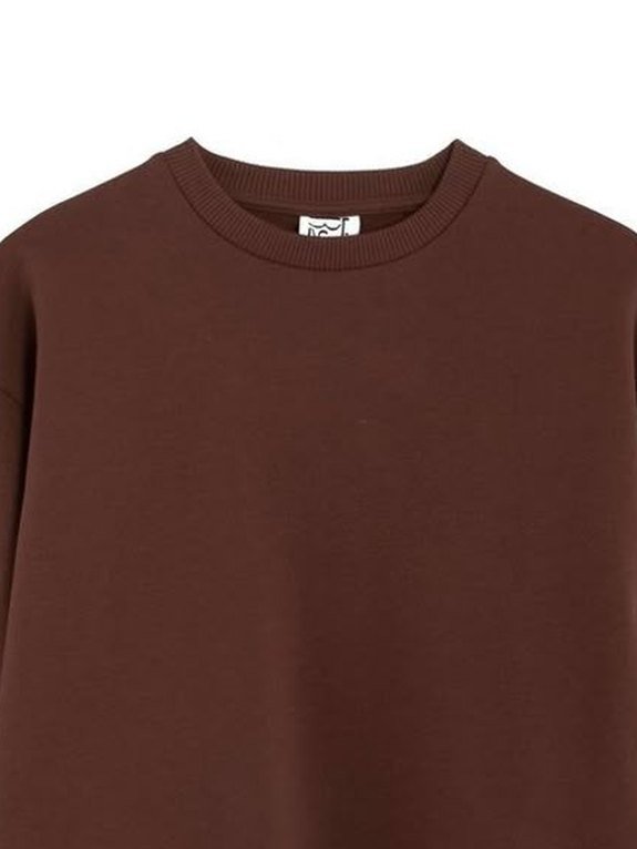 Sweat Brown Detail